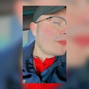 Meet your Posher, César